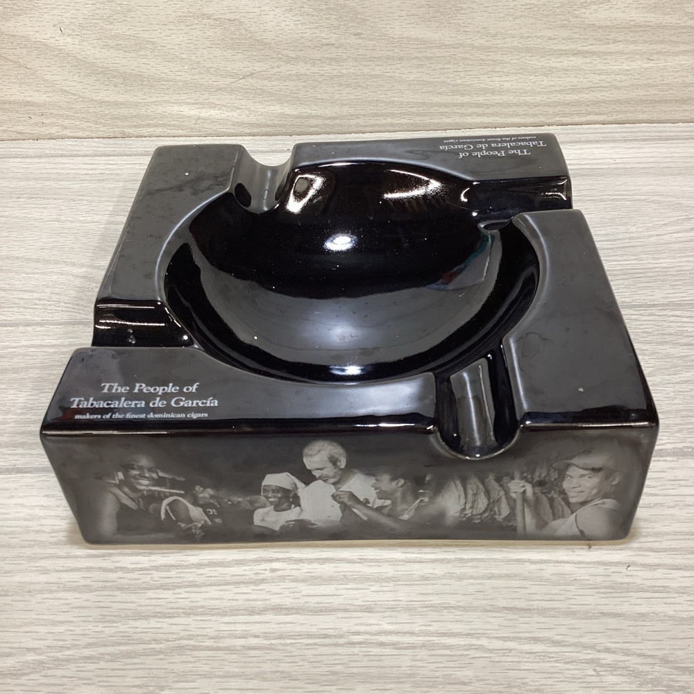 People of Tabacalera de Garcia Ceramic Cigar Ashtray Gloss Black 8.5x8.5x2.5"